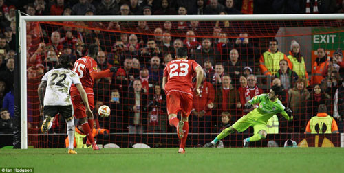 Cận cảnh Liverpool thắng nhọc nhằn Besiktas