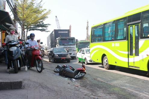Đồng Nai: Xe bồn đâm xe máy, nạn nhân tử vong tại chỗ