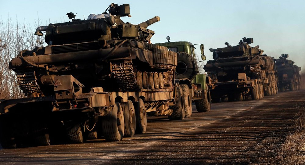 Ukraine: Kiev bắt đầu rút vũ khí hạng nặng