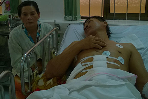 Bệnh nhân bị con trai đâm thủng gan, đứt rốn thận đã được cứu sống