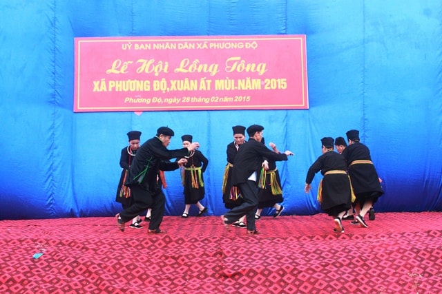 Rộn ràng lễ hội Lồng Tồng