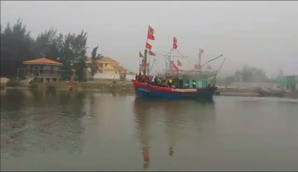 Nghệ An: Tưng bừng lễ hội cầu Ngư
