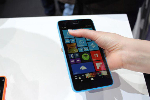 Lumia 640 và Lumia 640 XL – cấu hình tốt, giá ổn