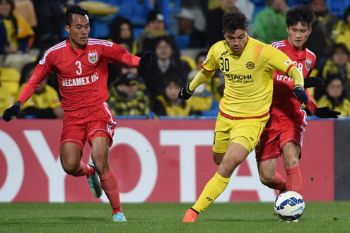 B. Bình Dương - Kashima Reysol 1-5: Đẳng cấp quá chênh ở sân chơi châu lục