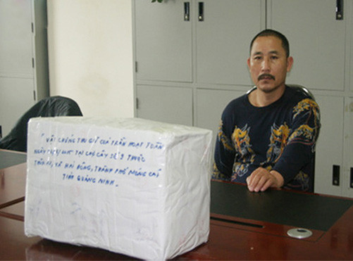 Bắt quả tang đối tượng người Trung Quốc vận chuyển 20kg ma túy đá