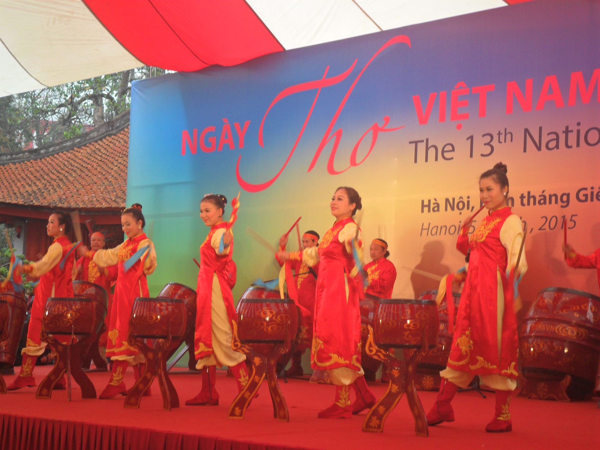 Tưng bừng Ngày hội thơ Việt Nam 2015