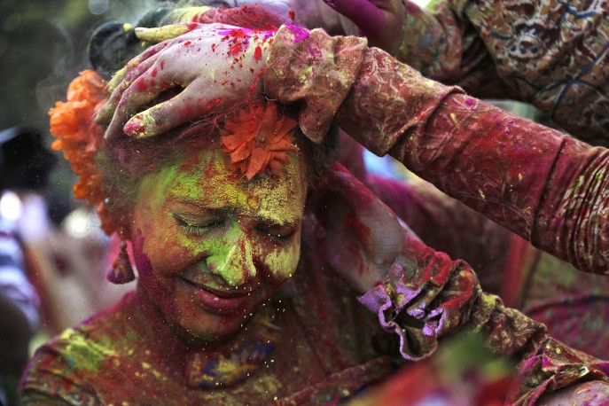 Vui nhộn Lễ hội sắc màu Holi