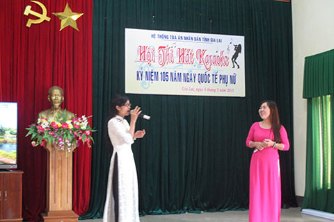 Phụ nữ Tòa án Gia Lai tổ chức Hội thi “Tiếng hát karaoke” 