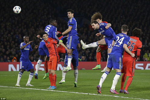 Người cũ của Chelsea, David Luiz xin lỗi vì hành động ăn mừng