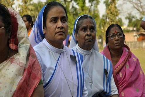 Hàng trăm người Ấn Độ cầu nguyện cho nữ tu sĩ 71 tuổi bị hiếp dâm tập thể