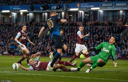 Cận cảnh Burnley- Man City 1-0: Citizens sắp trở thành cựu vương