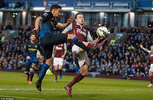 Cận cảnh Burnley- Man City 1-0: Citizens sắp trở thành cựu vương