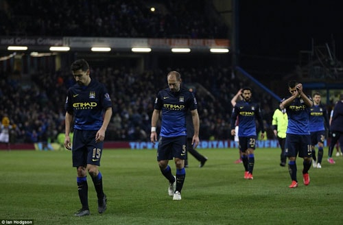 Cận cảnh Burnley- Man City 1-0: Citizens sắp trở thành cựu vương