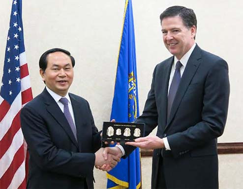 Đại tướng Trần Đại Quang hội đàm với Giám đốc FBI