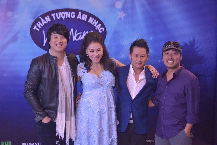 Hình ảnh mới nhất của bộ tứ quyền lực của Vietnam Idol tại Hà Nội