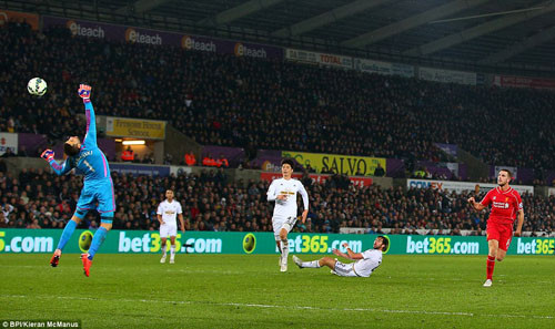 Cận cảnh Swansea - Liverpool 0-1: The Reds đe dọa top 4