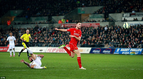 Cận cảnh Swansea - Liverpool 0-1: The Reds đe dọa top 4