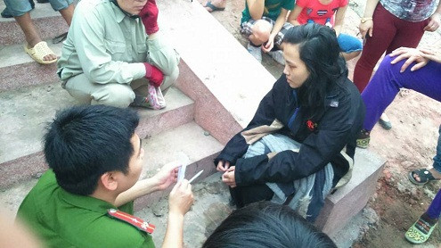 Hà Nội: Giải cứu cô gái tự tử ở hồ Linh Đàm