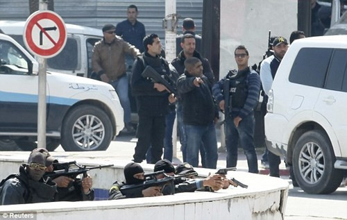 Nổ súng kinh hoàng tại Tunisia, 17 khách du lịch nước ngoài thiệt mạng