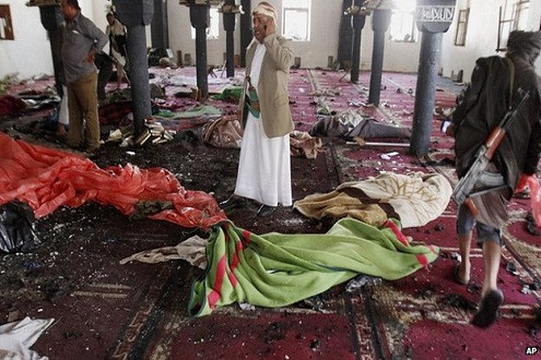 IS liên tiếp đánh bom 2 đền thờ Hồi giáo tại Yemen, gần 500 người thương vong