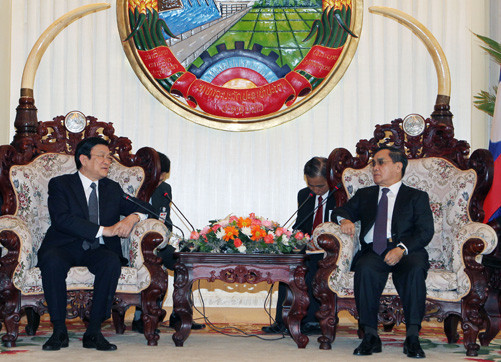 Chủ tịch nước hội kiến Thủ tướng Lào và Chủ tịch Quốc hội Pany Yathotu