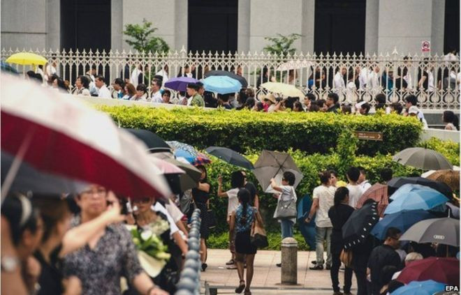 Hàng ngàn người dân Singapore xếp hàng tiễn biệt ông Lý Quang Diệu