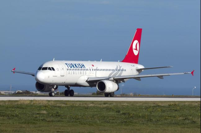 Bị dọa “có bom”, máy bay Thổ Nhĩ Kỳ hạ cánh khẩn cấp 
