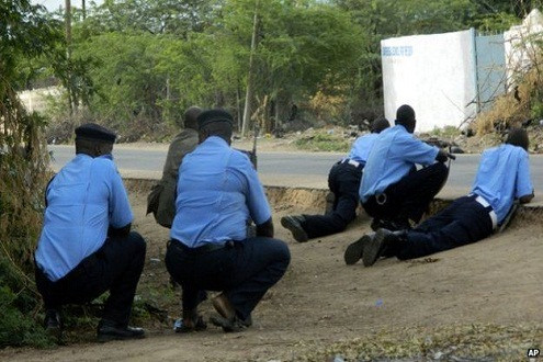 Kenya: Phiến quân al-Shabab tấn công trường ĐH, giết hại và bắt cóc nhiều con tin 