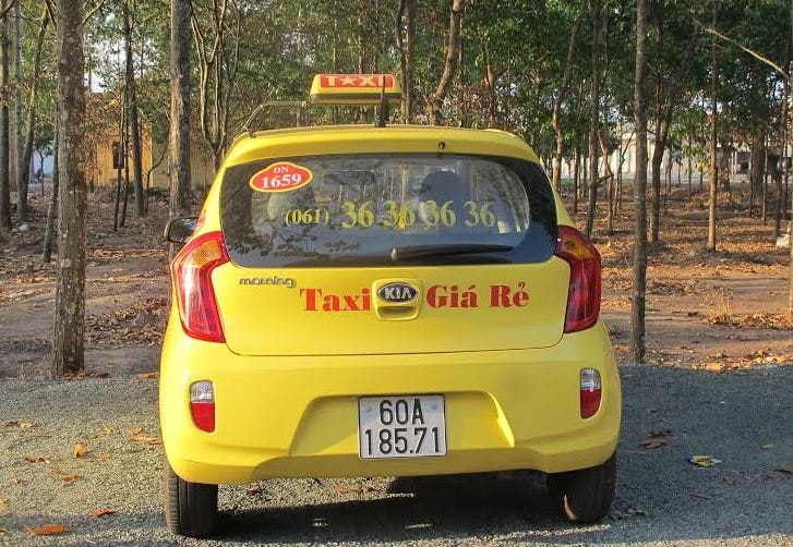 Thuê xe taxi rồi cướp