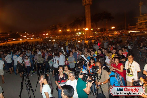 Hà Nội: Đổ xô đi xem hiện tượng 