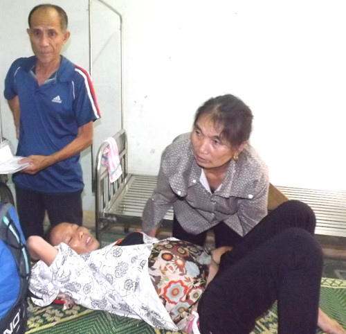 Nghệ An: Va chạm với xe khách thai phụ trọng thương