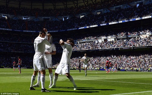 Cận cảnh Ronaldo ghi 5 bàn, Real thắng Granada 9-1