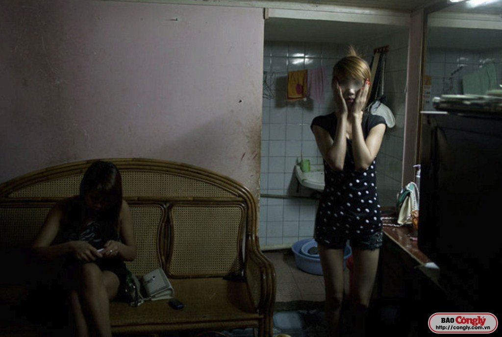 Cận cảnh những cô gái Việt trong động dâm kinh hoàng bậc nhất miền biên