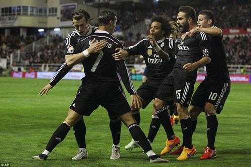 Cận cảnh Real thắng Rayo Vallecano: Ronaldo và bàn thắng thứ 300