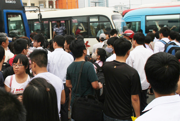 Hà Nội: Tăng xe dịp nghỉ lễ, giá vận tải không tăng
