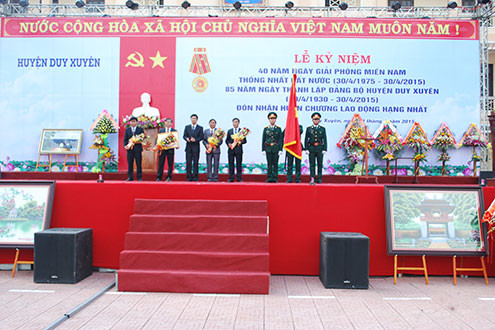 Huyện Duy Xuyên (Quảng Nam) đón nhận Huân chương Lao động hạng Nhất