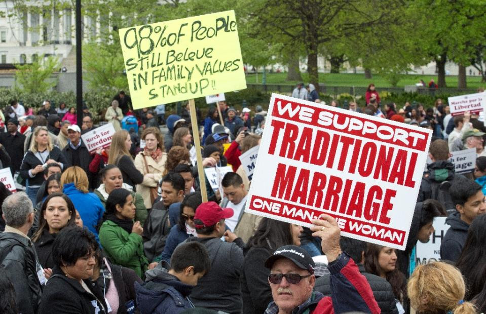 Mỹ: Hàng ngàn người biểu tình chống hôn nhân đồng giới