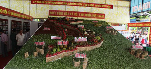 Cần Thơ: Trưng bày Bản đồ Việt Nam trang trí bằng 2,6 tấn trái cây