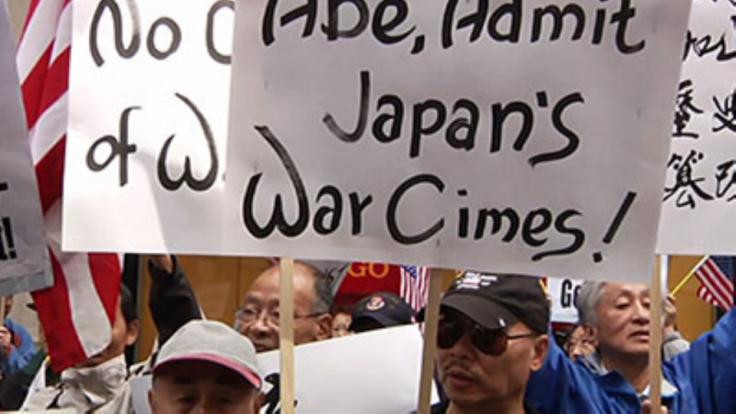 Mỹ: Biểu tình phản đối và yêu cầu Thủ tướng Nhật Bản xin lỗi