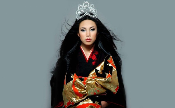 Hoa hậu Hoàn vũ 2007 Riyo Mori sắp đến Việt Nam