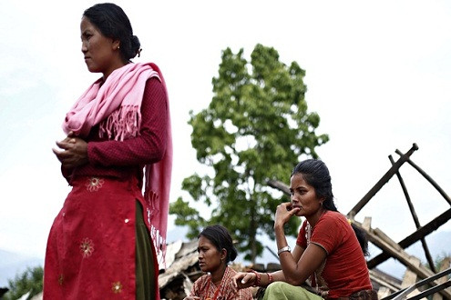 Hậu quả từ động đất Nepal: Hàng chục ngàn phụ nữ có thể bị đưa vào nhà thổ