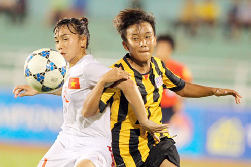 Thắng đậm Malaysia, tuyển nữ Việt Nam tạm dẫn đầu bảng B