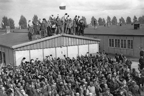 Toàn châu Âu mừng ngày chiến thắng Phát xít năm 1945 qua ảnh