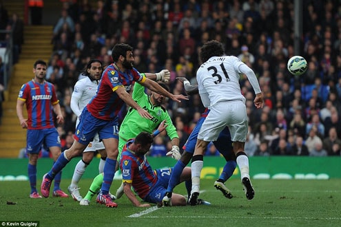 Cận cảnh M.U thắng Crystal Palace 2-1: Quỷ đỏ giữ vé dự C1