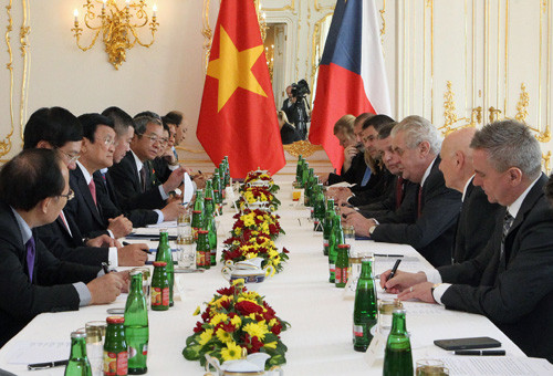 Chủ tịch nước Trương Tấn Sang hội đàm với Tổng thống CH Séc