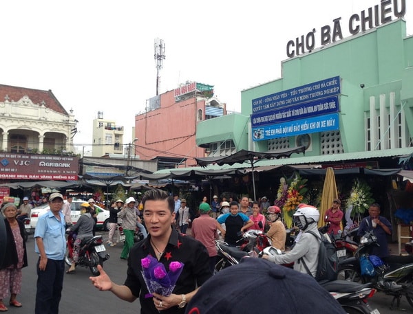 Chợ Bà Chiểu và chợ Bến Thành 