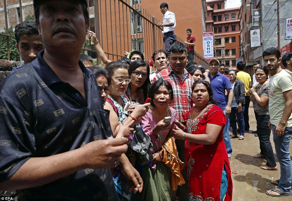 Trận động đất mới ở Nepal: Hơn 1.000 người thương vong 