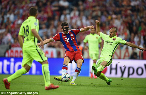 Thắng Barca 3-2, Bayern dừng bước ở vòng bán kết Champions League