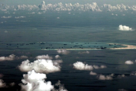 Mỹ xem xét đưa tàu chiến ra bãi đá Trung Quốc cải tạo trái phép tại Biển Đông