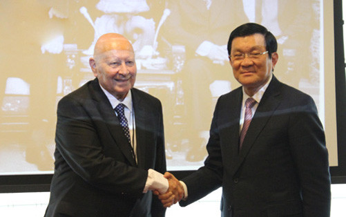Chủ tịch nước Trương Tấn Sang gặp các giáo sư, chuyên gia Séc giúp đỡ Việt Nam